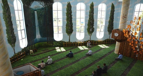 بالصور.. تصميم مسجد كأنك تصلي في حديقة من حدائق الجنة