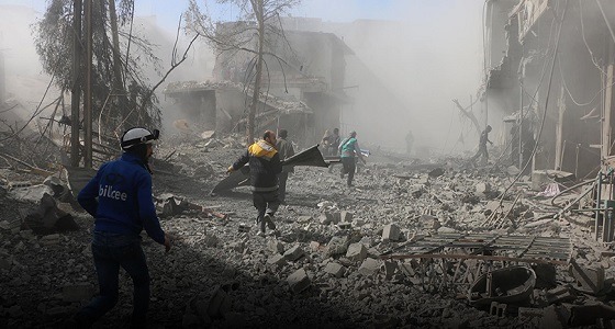 الدفاع المدني بسوريا: مصابين الغوطة الشرقية ما زالوا تحت الأنقاض