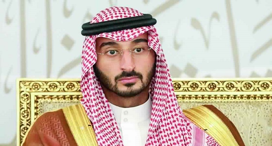 نائب أمير مكة المكرمة ينقل التعازي لذوي الشهيد المالكي