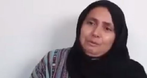 بالفيديو.. إيرانية: حكومة روحاني تجاهلت توفير خيمة لأسرتي
