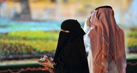 ” إنستجرام ” يتسبب في طلب كويتية الطلاق من زوجها