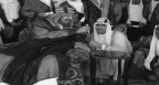 الخطوط الحديدية بالجنادرية تعرض صور نادرة للملك المؤسس والملك سعود والملك فيصل
