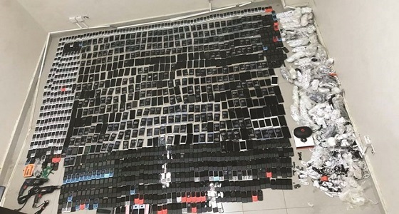 بالصور.. الكويت: ضبط 1056 هاتفا نقالا ومخدرات متنوعة بالسجن المركزي