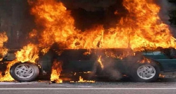 3 طالبات يحرقن سيارة رجل لتشهيره بهن