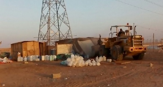 بالصور.. إزالة 20 مخيما مخالفا في حي الثمامة بالروضة