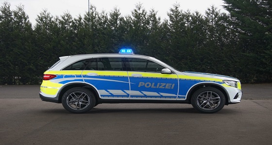 بالصور.. تحول سيارات مرسيدس لسيارات للشرطة الألمانية