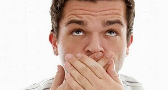 أسباب رائحة الفم الكريهة صباحا وطرق علاجها