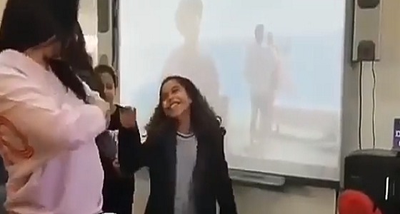 بالفيديو.. شيرين وابنتها ترقصان على أغنية 3 دقات