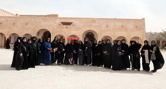 بالصور.. أعضاء &#8221; فتاة الخليج &#8221; بالخبر يزورون بيت الشرقية في الجنادرية