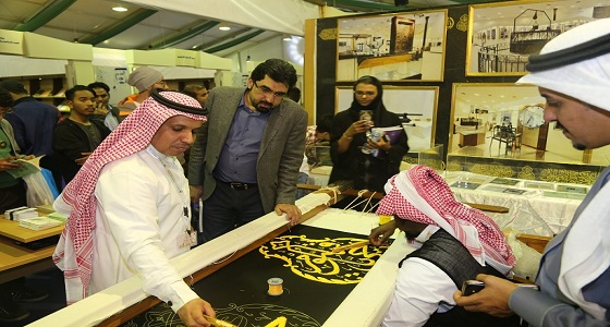 وصول وفد وزارة شئون الرئاسة الإماراتية إلي الجناح السعودي بمعرض القاهرة للكتاب