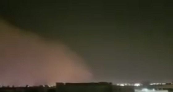 بالفيديو.. عاصمة رملية تعم سماء الرياض