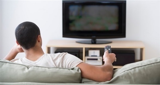دراسة: الإفراط في مشاهدة التلفزيون يزيد خطر حدوث جلطات صغيرة في الدم