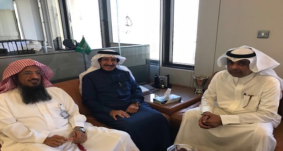 نائب مدير الجمعية الوطنية للمتقاعدين بالرياض يزور جامعة الملك سعود