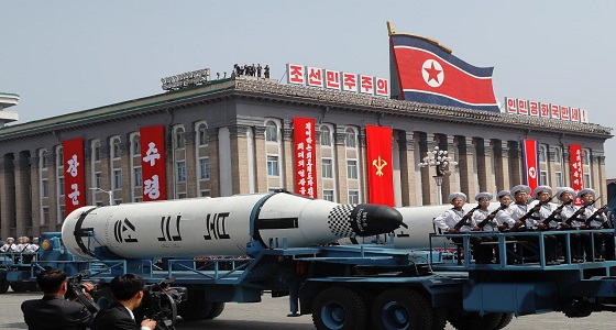 صاروخ غامض يظهر في عرض عسكري بكوريا الشمالية