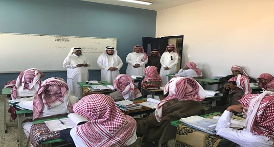 مدير ” تعليم الطائف ” يقدم تعازيه في وفاة ” الروقي “