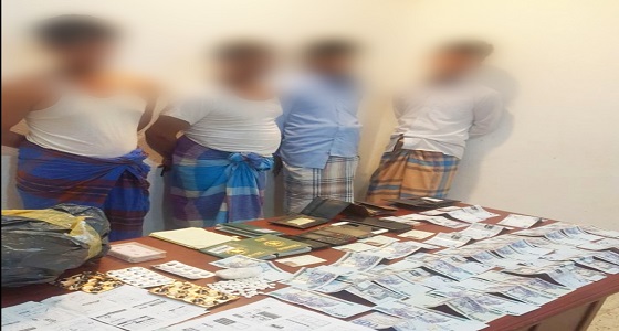 دوريات الأمن تطيح بعصابة تمتهن تزوير الوثائق الرسمية والإقامات بجازان