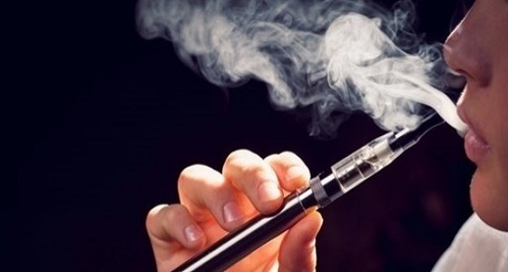 دراسة: هناك معادن سامة في بخار السيجارة الإلكترونية