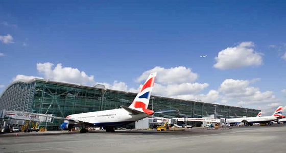 حادث خطير بين طائرتين بمطار هيثرو في لندن