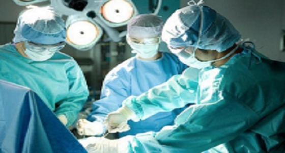 ” صحة جدة ” تحقق مع وافد عربي شارك بعمليات جراحية ولا يحمل إقامة