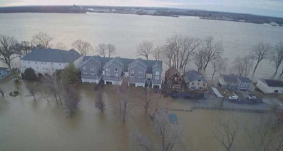 مصرع 5 أشخاص في ولايات أمريكية بسبب الفيضانات