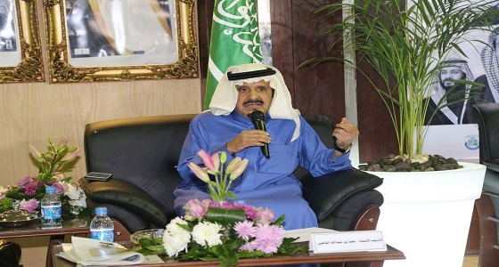 ” القاضي ” يوقع كتابه بالجناح السعودي في معرض القاهرة الدولي