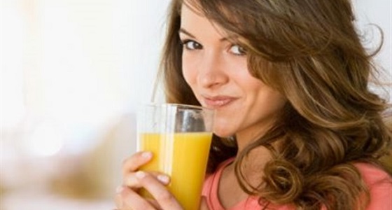 دراسة تحذر من تناول عصير البرتقال على معدة خاوية في الإفطار