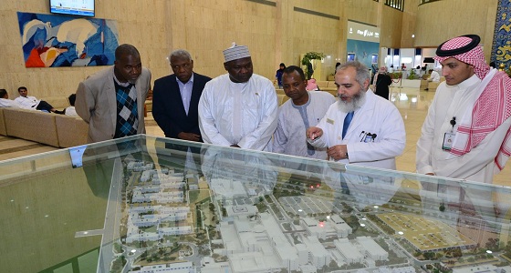 بالصور.. وزير صحة النيجر يزور مدينة الملك فهد الطبية