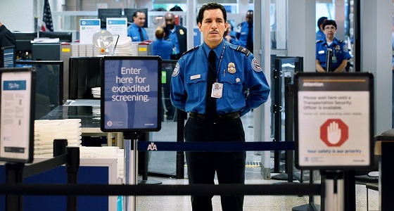 إخلاء مطار ” تشارلستون ” الأمريكي.. والسبب ” لفافة “