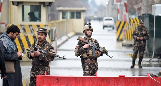 حركة &#8221; طالبان &#8221; تشن هجوما على قاعدة عسكرية بأفغانستان