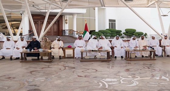 بالفيديو والصور.. حاكم دبي وولي عهد أبو ظبي يستقبلان سلطان بن سحيم