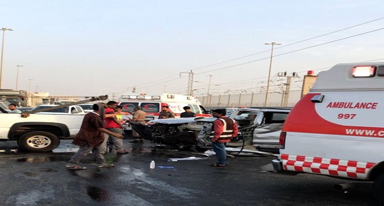 إصابة 8 أشخاص من عائلة واحدة في حادث تصادم بجدة