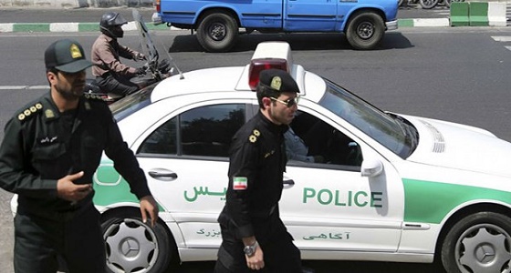 استمرارا للقمع.. السلطات الإيرانية تلقي القبض على باحثين بعد استطلاع فاضح للحكومة