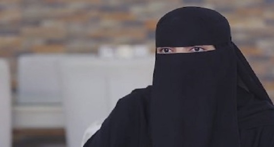 بالفيديو.. فتاة سعودية تروي قصة عملها في مهنتي ” السباكة ” و ” النجارة “