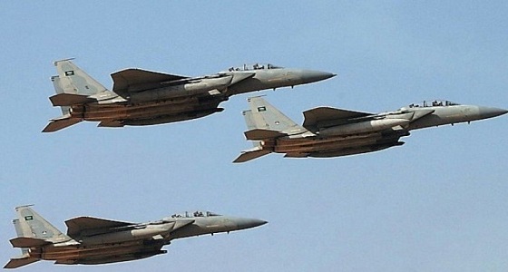 مسؤول يمني ينوه بدور طيران التحالف في إسناد العمليات العسكرية الجارية بتعز