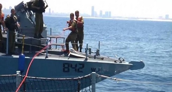 البحرية الإسرائيلية تعتقل صيادين فلسطينيين في بحر غزة