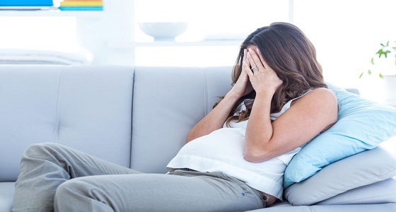بكاء المرأة أثناء فترة الحمل يؤثر على جنينها