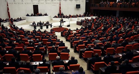 البرلمان التركي يوافق على قانون انتخابي جديد مثير للجدل