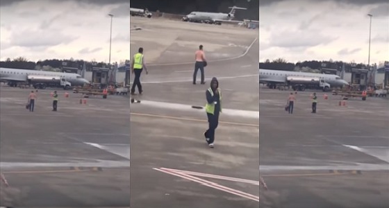 بالفيديو.. رجل ” عار ” يثير الذعر بمطار في أمريكا