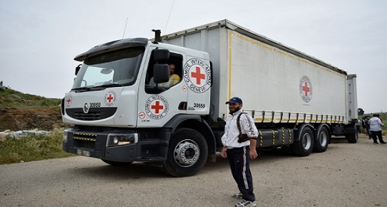 قافلة مساعدات تتجه إلى تل رفعت وعفرين السورية
