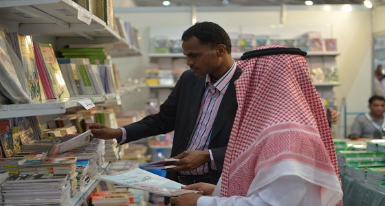 بالصور.. معرض الرياض الدولي للكتاب يواصل فعالياته بحضور غير مسبوق