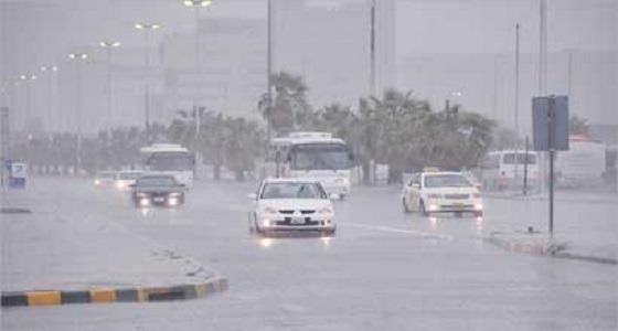 هطول أمطار متوسطة على محافظة خليص