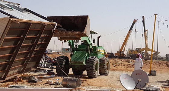 أمانة الرياض: إزالة 177 مخيما وغرفا جاهزة غير نظامية عن المدخل الشرقي