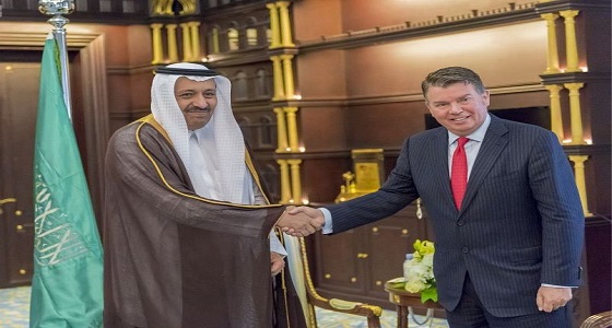 بالصور.. أمير الباحة يستقبل القنصل الأمريكي لدى المملكة
