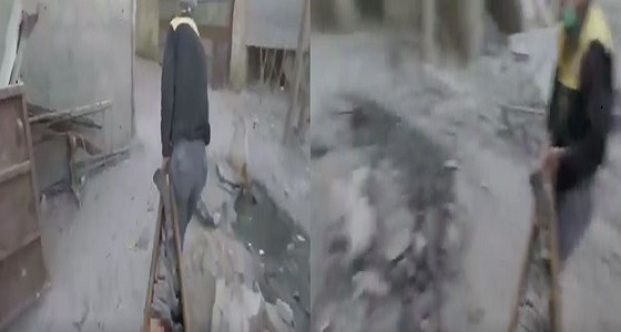 بالفيديو .. انتشال جثث الأطفال بعد استهداف الأحياء السكنية بدوما
