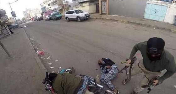 بالصور.. داعش يقتل مواطنا ويصيب آخرا في عدن
