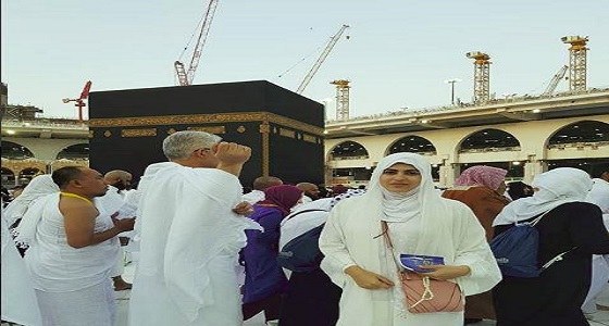 بالصور..زوجة ماجد المصري بالمسجد الحرام لأداء العمرة