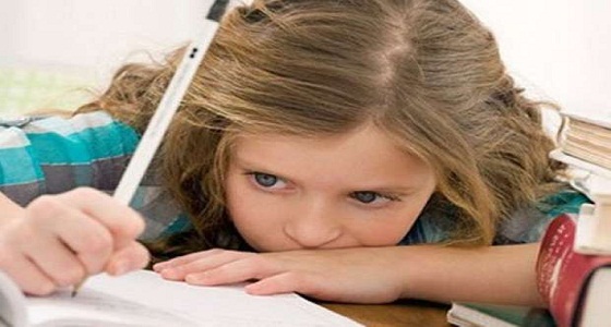خبراء يوضحون كيفية التخلص من توتر الأطفال خلال الامتحانات