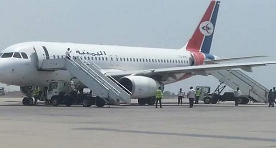 الموت كاد يصيب مئات اليمنيين على متن طائرة