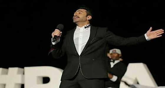 بالفيديو.. تامر حسني صوت مصر في أغنية كأس العالم مع العالمي ديرولو