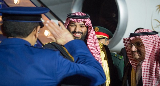 بالصور..وصول ولي العهد إلى لندن